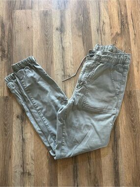 American Eagle Outfitters Women’s Jogger Pants - Light Grayish Green